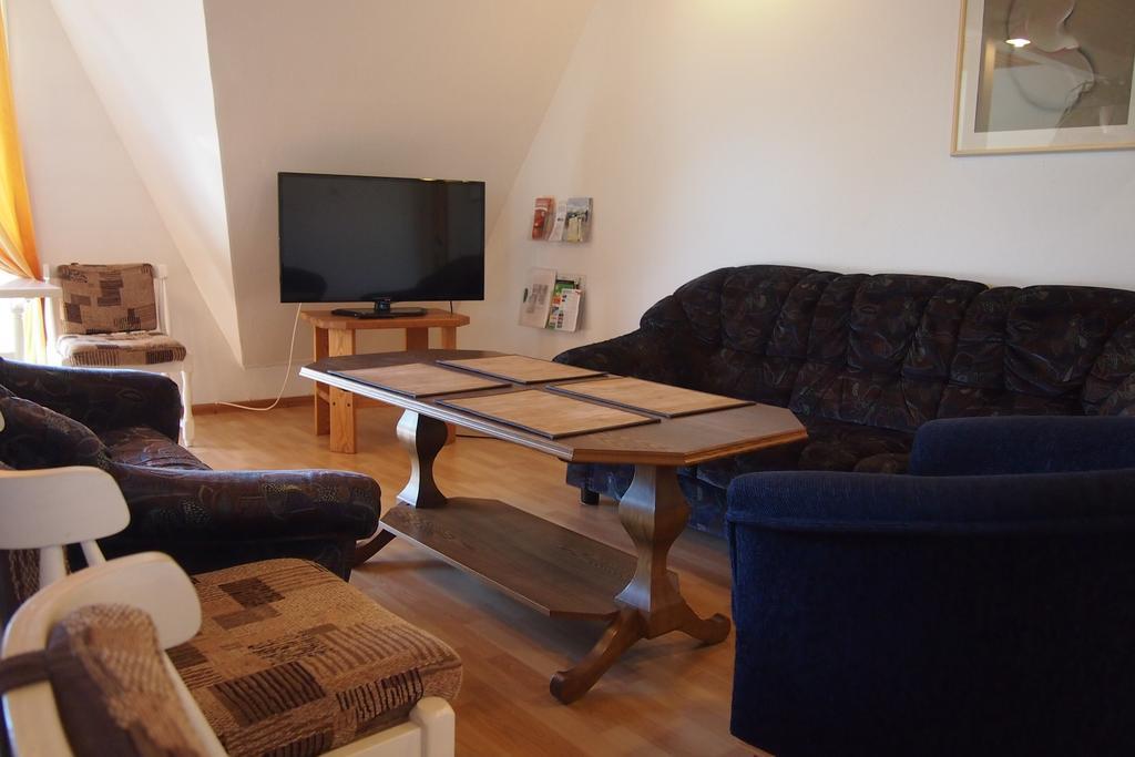Maenni Guesthouse Haapsalu Ngoại thất bức ảnh