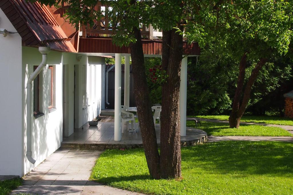 Maenni Guesthouse Haapsalu Phòng bức ảnh