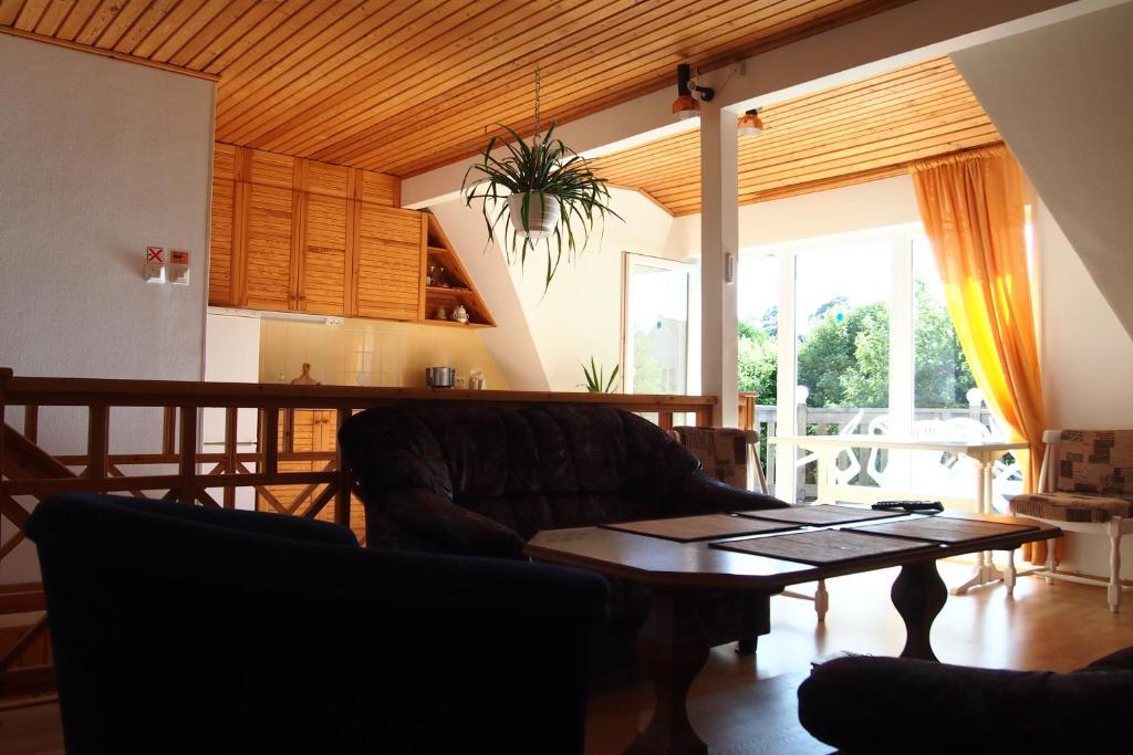 Maenni Guesthouse Haapsalu Phòng bức ảnh